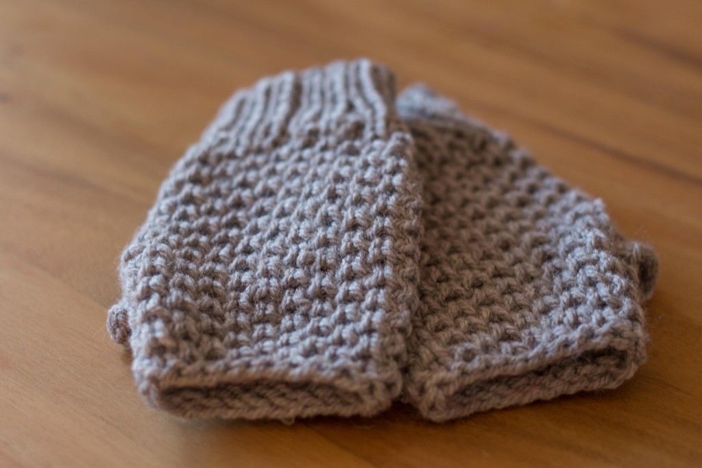 Heart Mittens - free knitting pattern Shortrounds