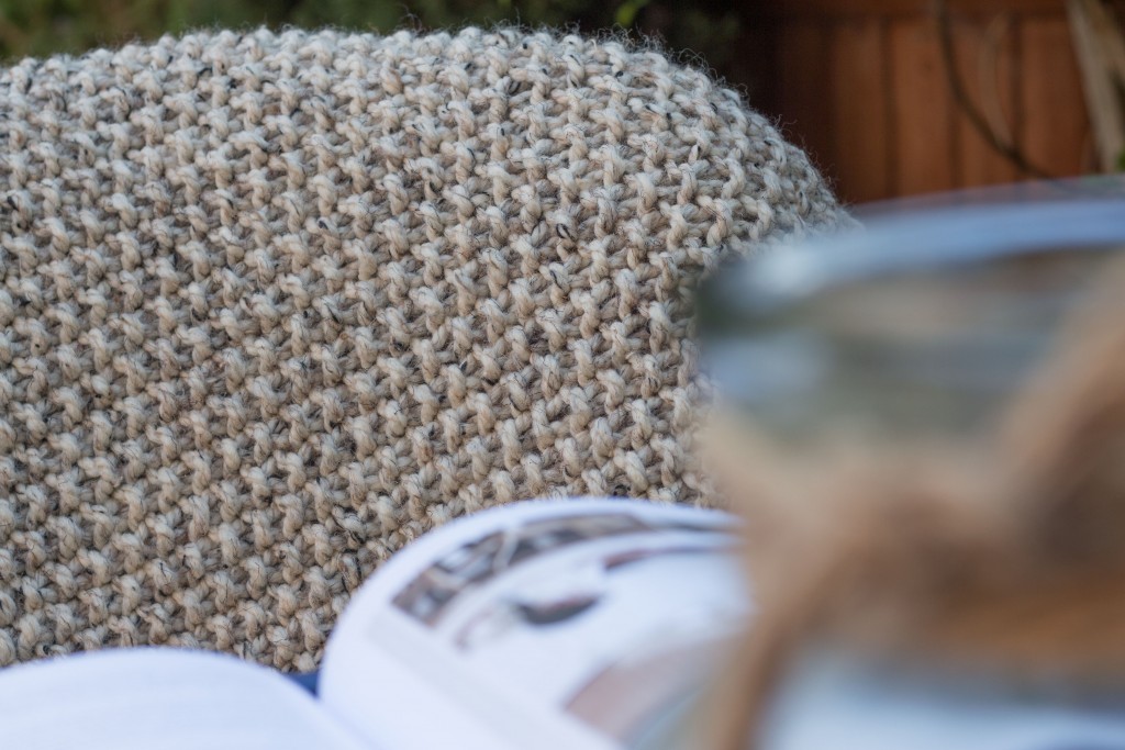 Snug - a seed stitch blanket knitting pattern Shortrounds